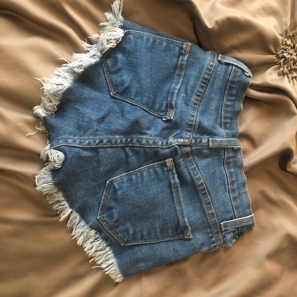 Highwaist Cutoff Booty Shorts - Picture 2 of 2